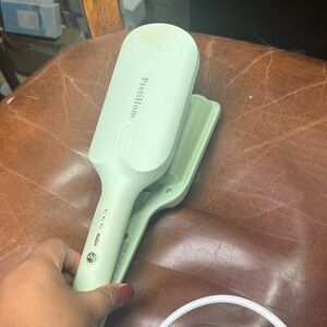 Mint Green Hair Waver